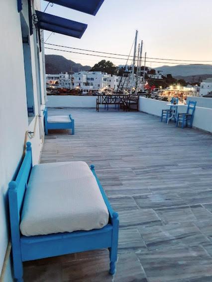 Yacht Front - No 3