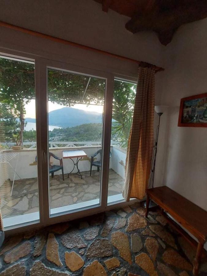 Beautiful House Located On A Hill, With A Spectacular Sea View Holiday home