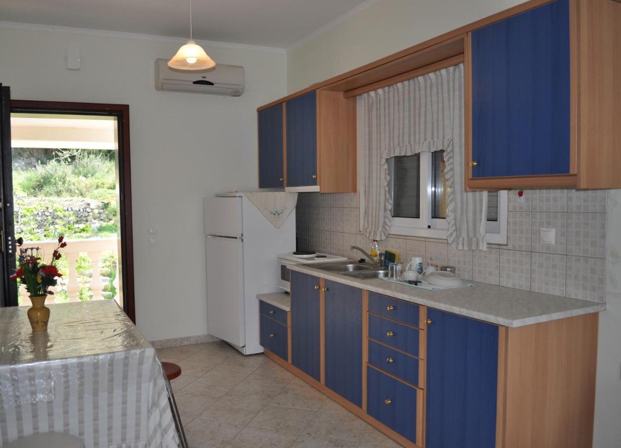 Apartment Beachfront House Tolis - *
