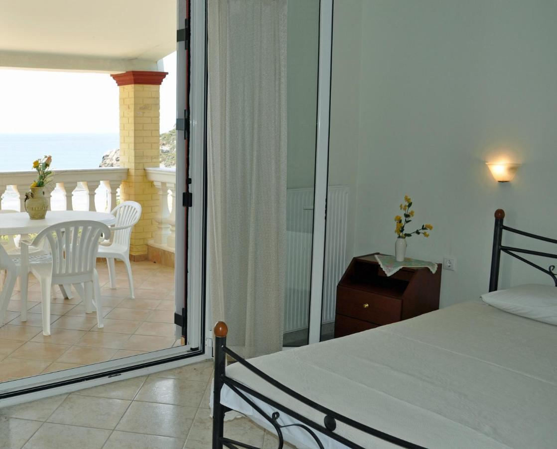 Apartment Beachfront House Tolis - *