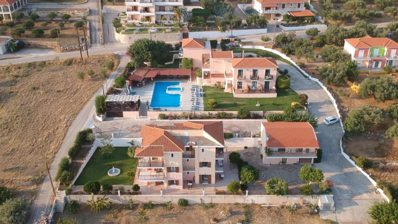 Aparthotel Aristomenis Studios Vlachata