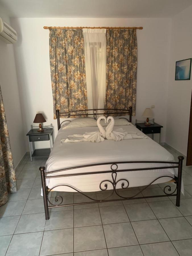 Aristomenis Studios Aparthotel