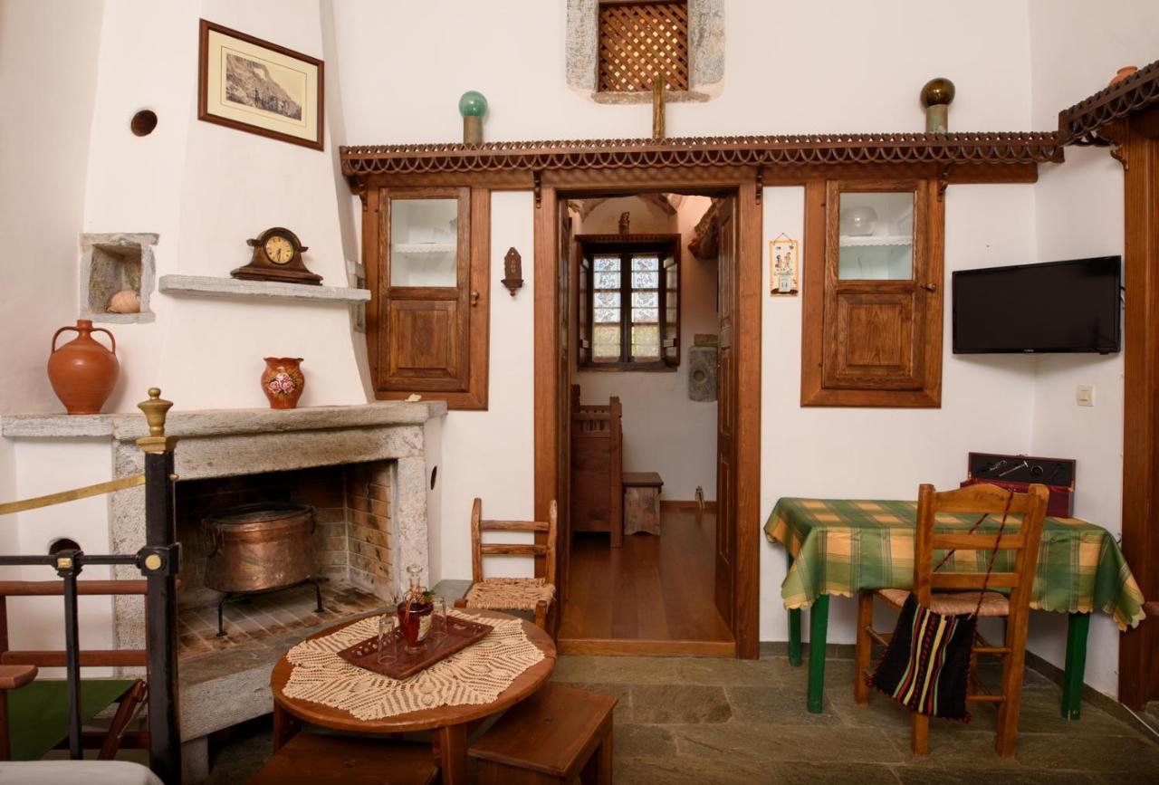 Itonia House