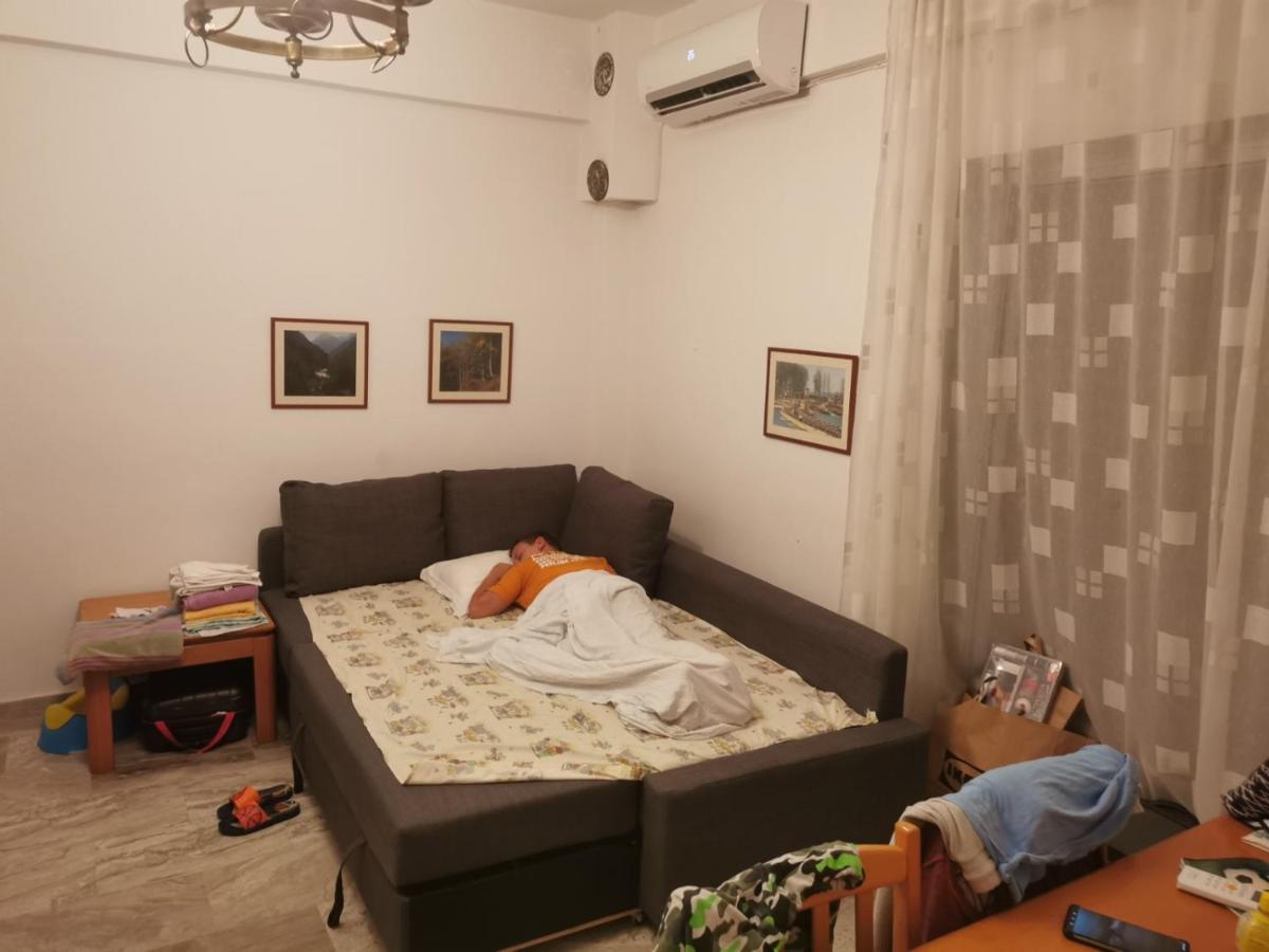 Entire Bedroom With Big Balcony Perfect For Families Mishev * Nea Moudania