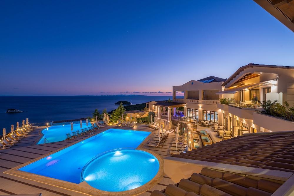 Diamond Hotel 5*