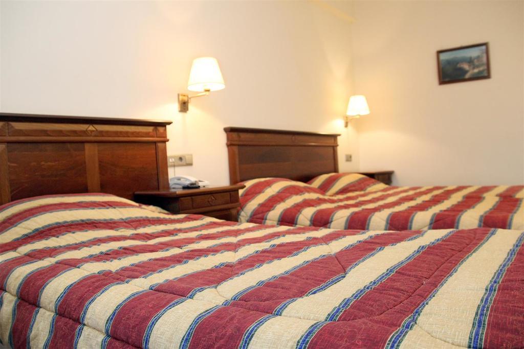 Mythos Hotel 3*