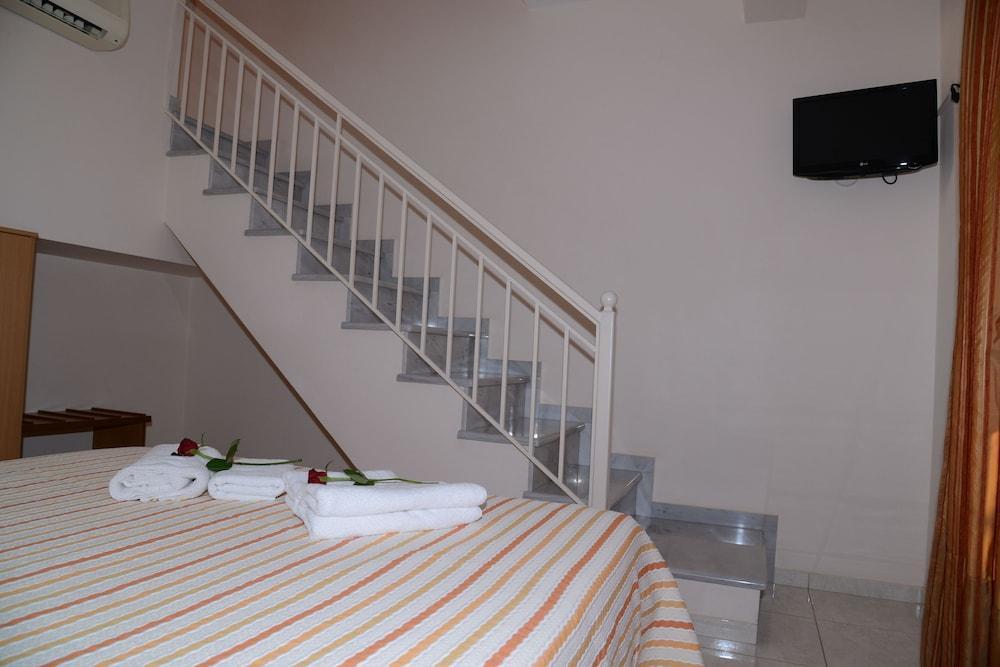 Aparthotel Maria's Filoxenia 3*