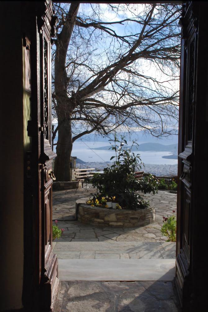 Guest house Archontiko Stafylopati 3*