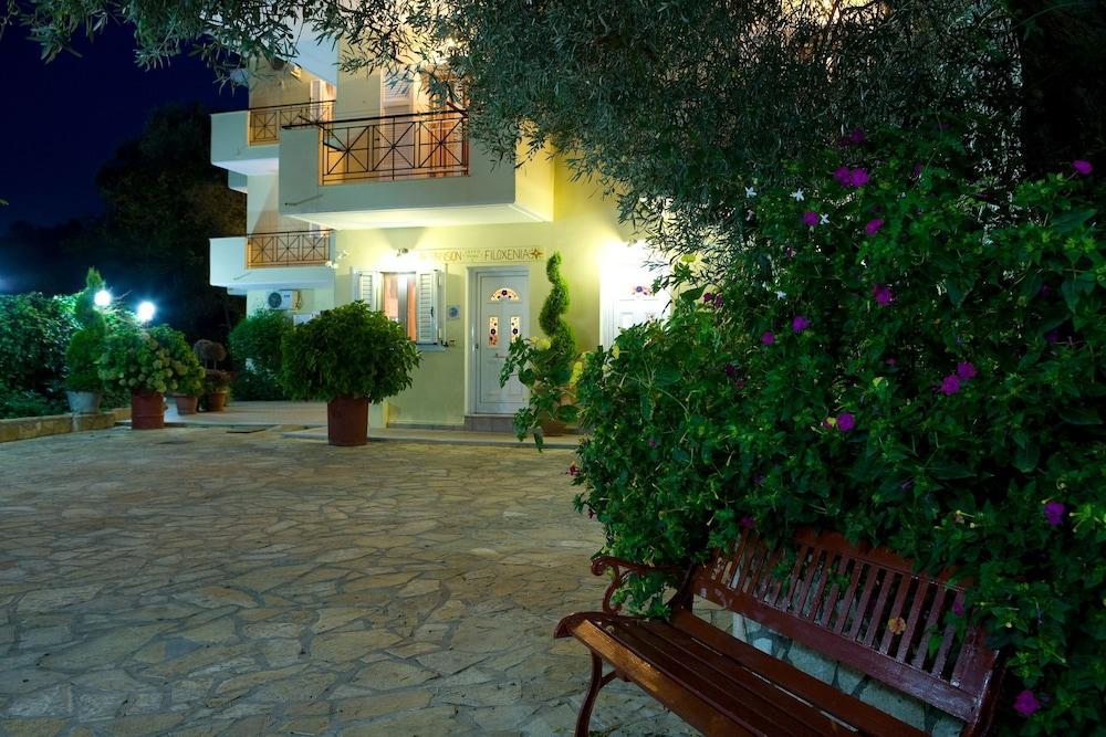 Aparthotel Pansion Filoxenia &