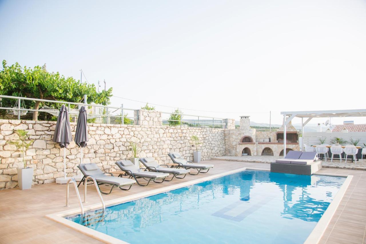 Villa Geo Skouloufia