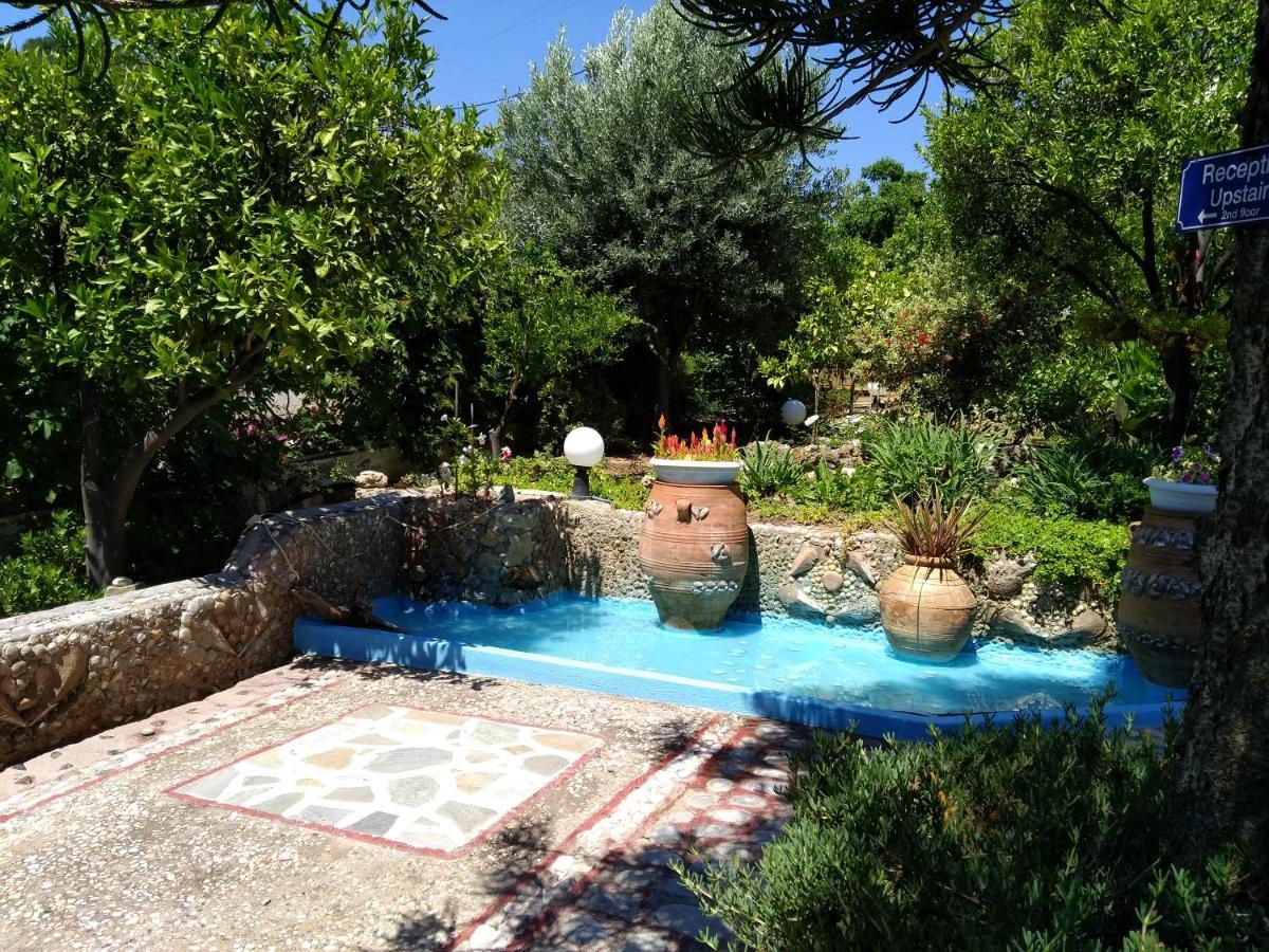 Luxury Cozy With Garden Near The Sea Villa