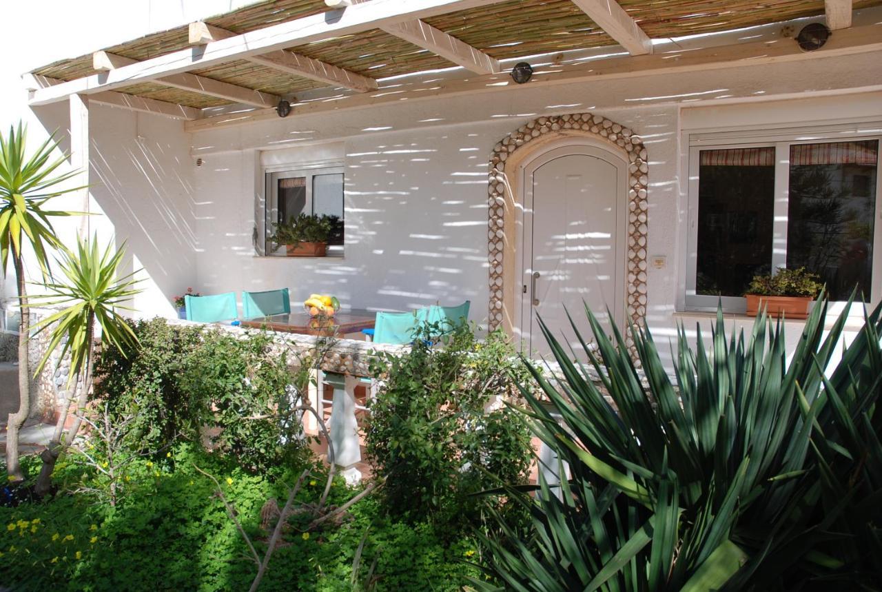 Villa Luxury Cozy With Garden Near The Sea Mardati