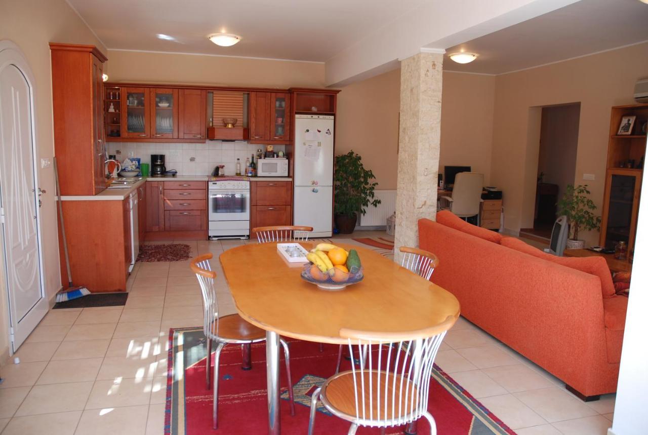 Luxury Cozy With Garden Near The Sea Villa *
