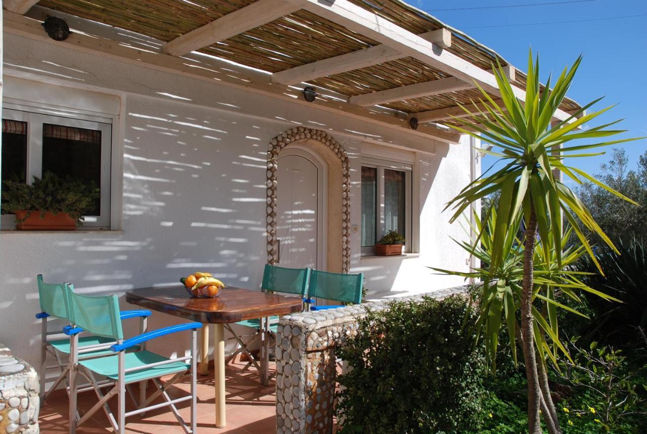 Luxury Cozy With Garden Near The Sea Villa Mardati