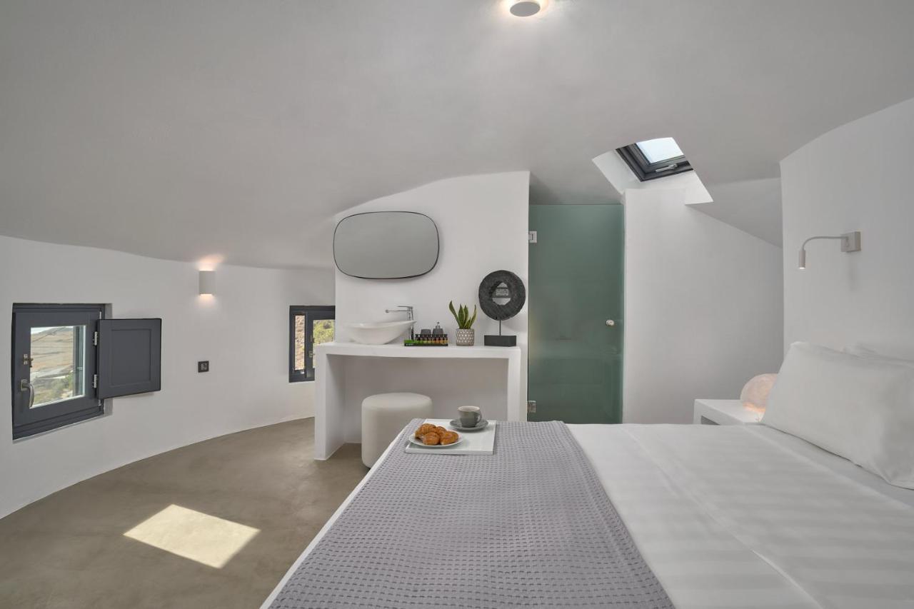 Topos Exclusive Santorini Villa