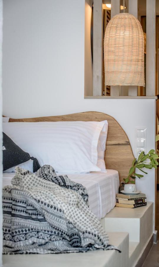 Laia Seafront Luxury Agia Pelagia (Crete)
