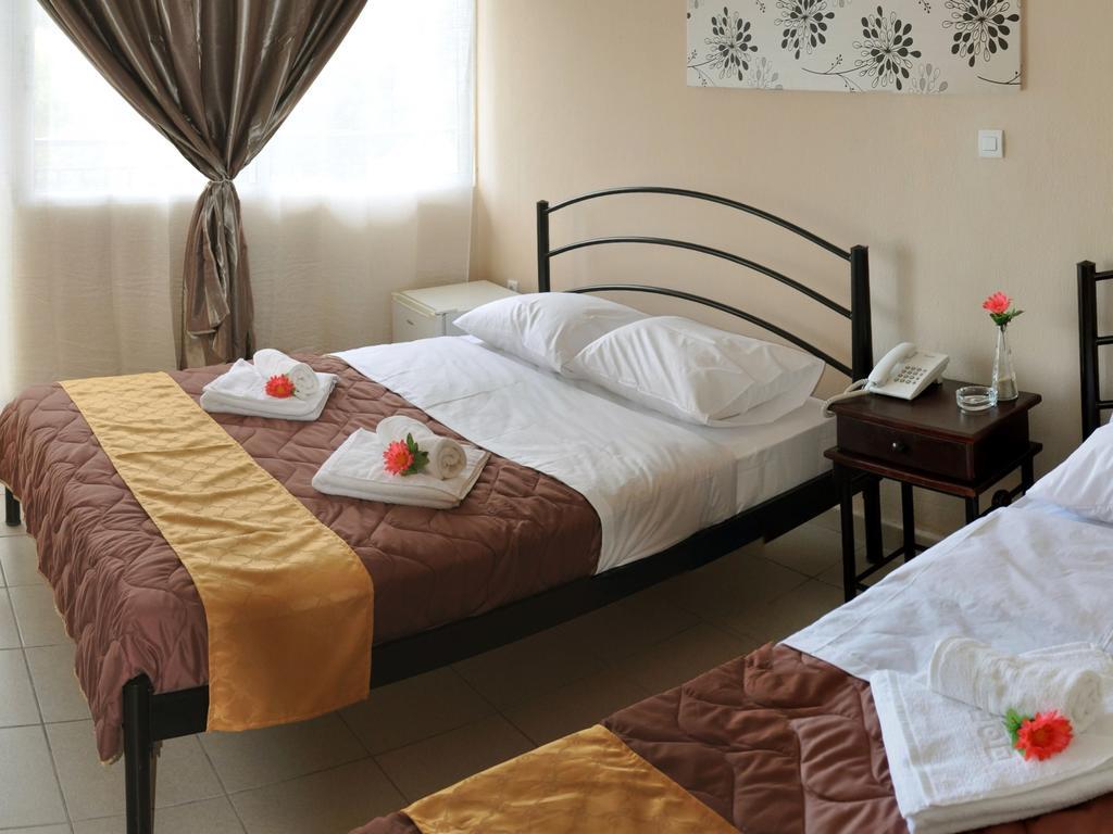 Golden Hotel 3*