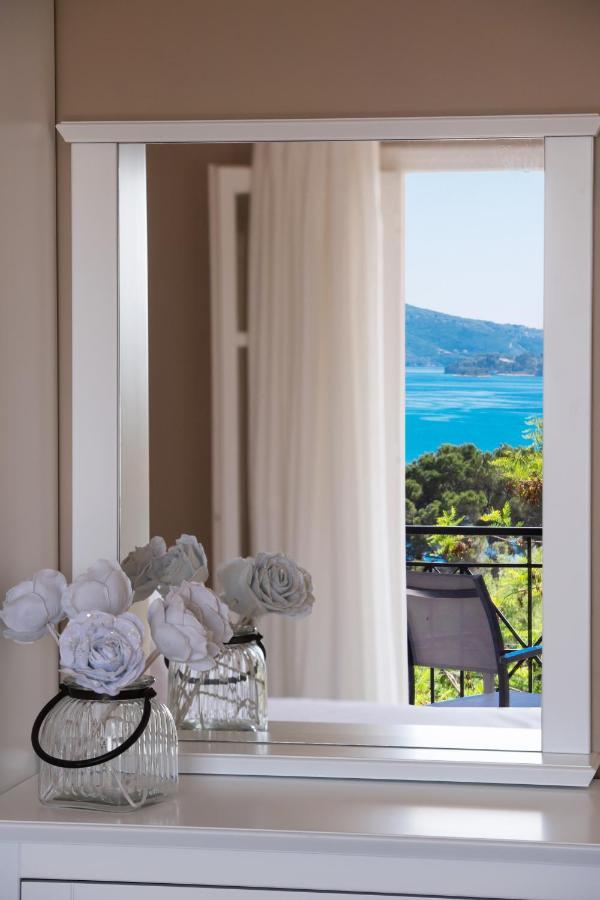 Spiros Sea View