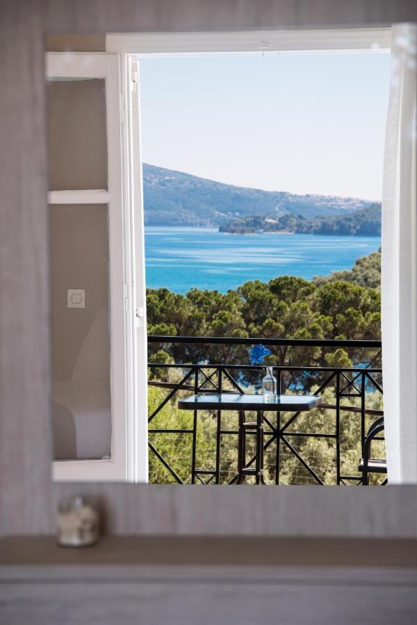 Inn Spiros Sea View *