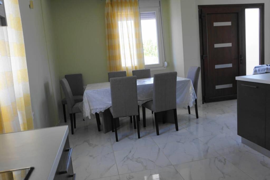 Apartment Beachfront In *