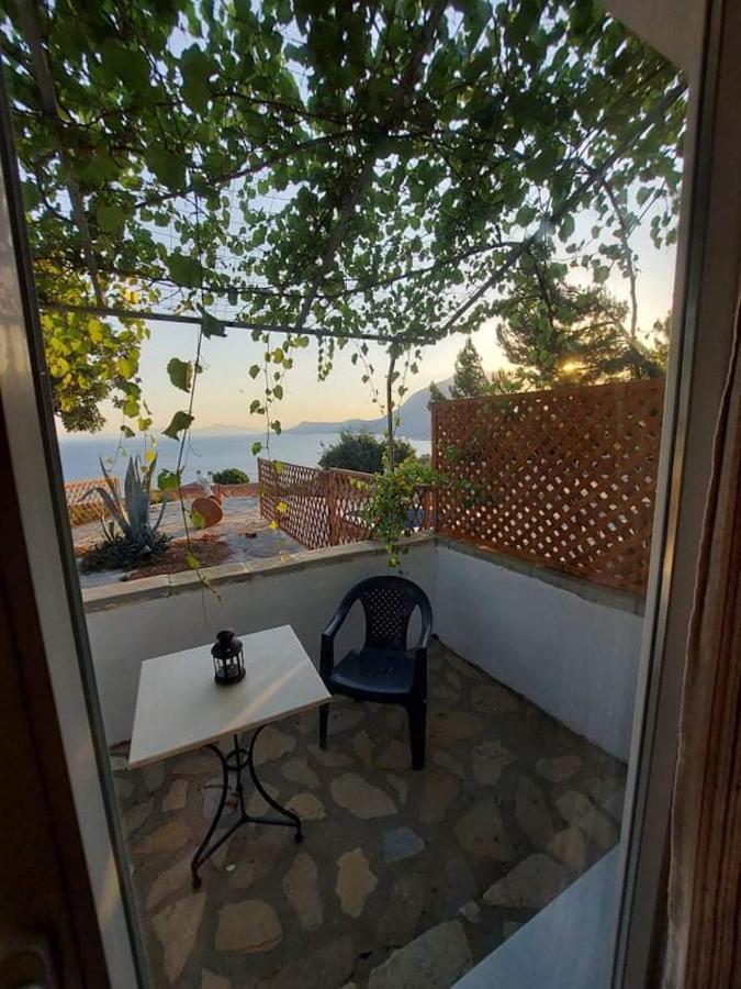 Beautiful House Located On A Hill In Samos Island, 400 M From An Organized * Koumeika
