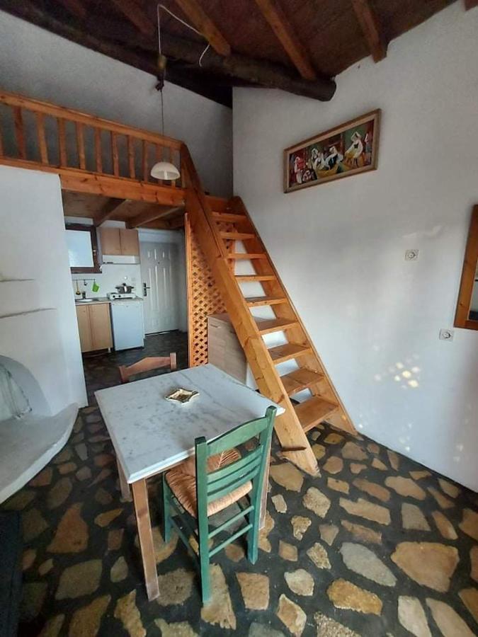 Beautiful House Located On A Hill In Samos Island, 400 M From An Organized * Koumeika