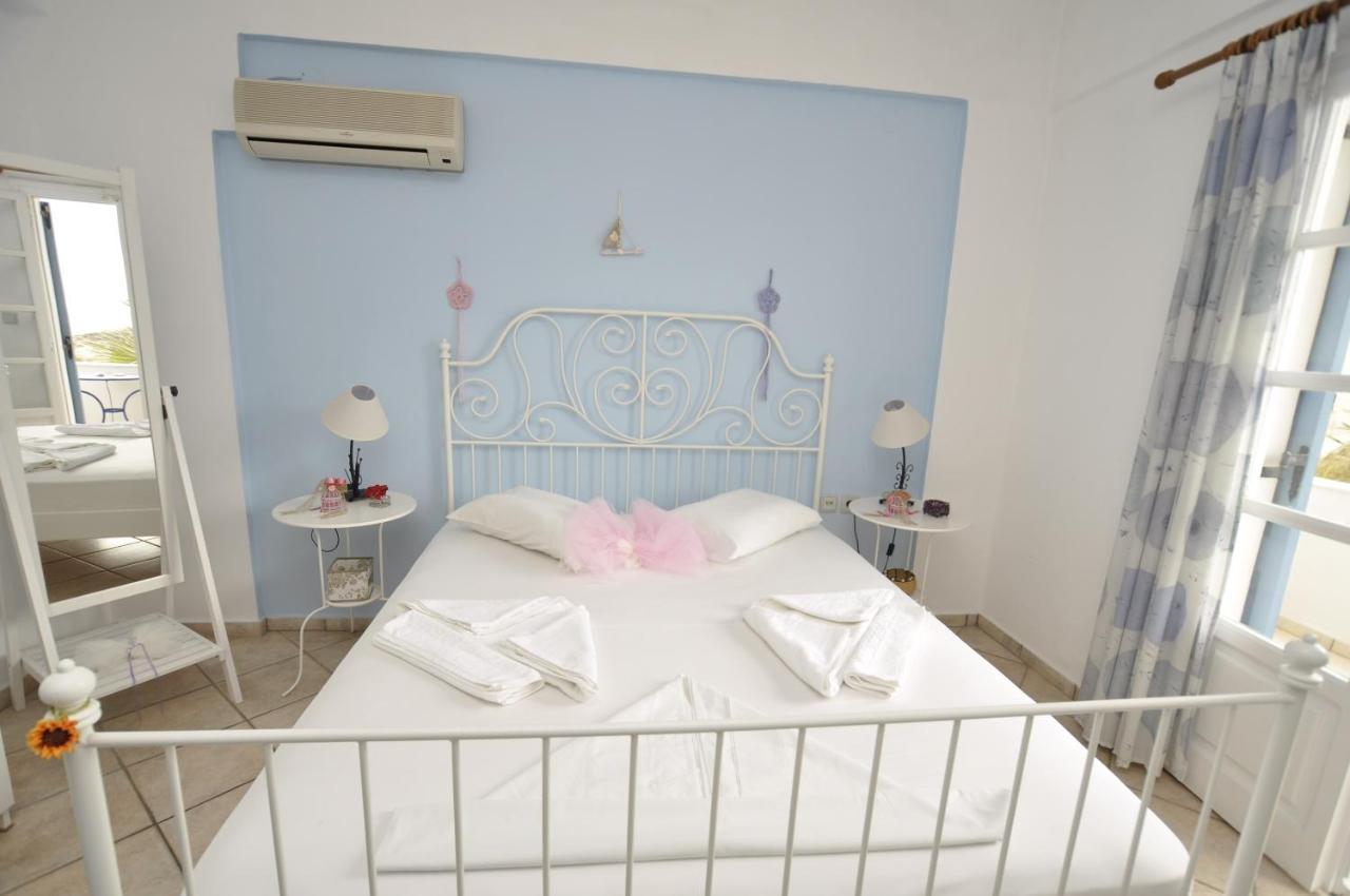 Manos Aparthotel 3*