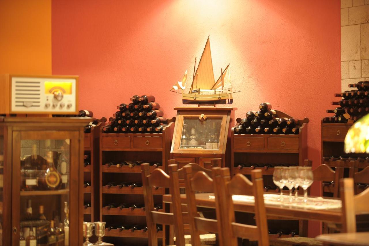 Hotel Roxani 3*