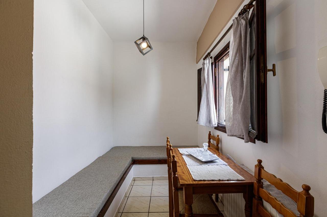Kasteli Studios & Apartments