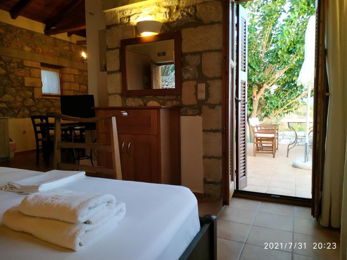 Orato Village Pirgos (Mani)