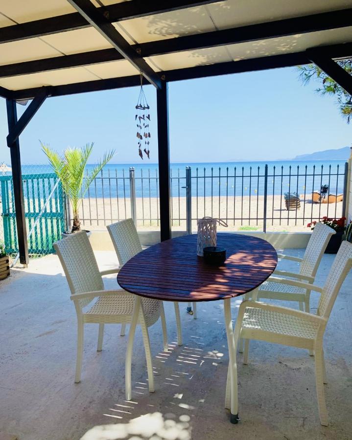 House By The Sea In Artemis Apartment