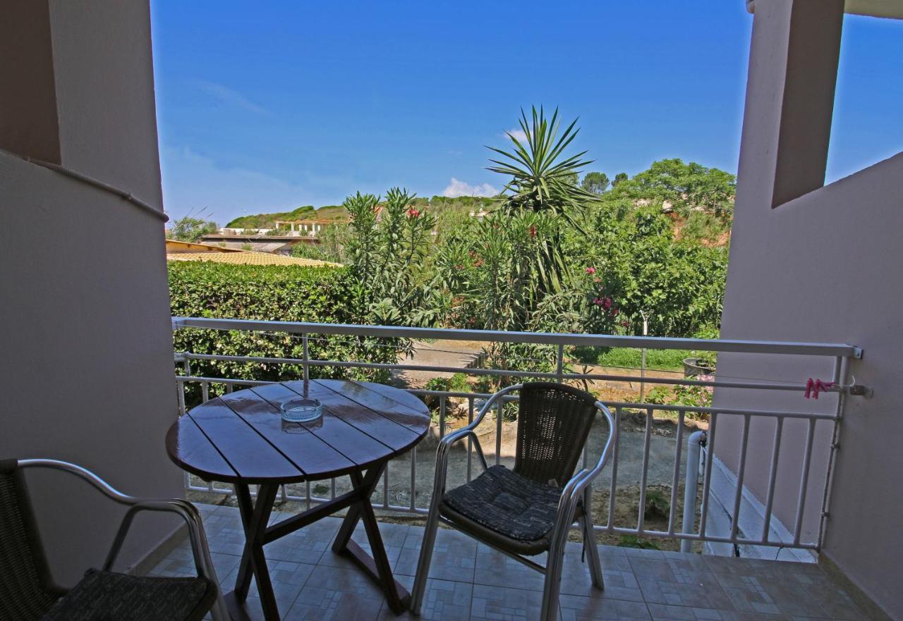 Santa Barbara Lakis 3*