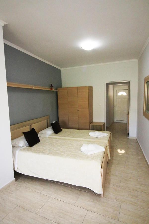 Santa Barbara Lakis 3*