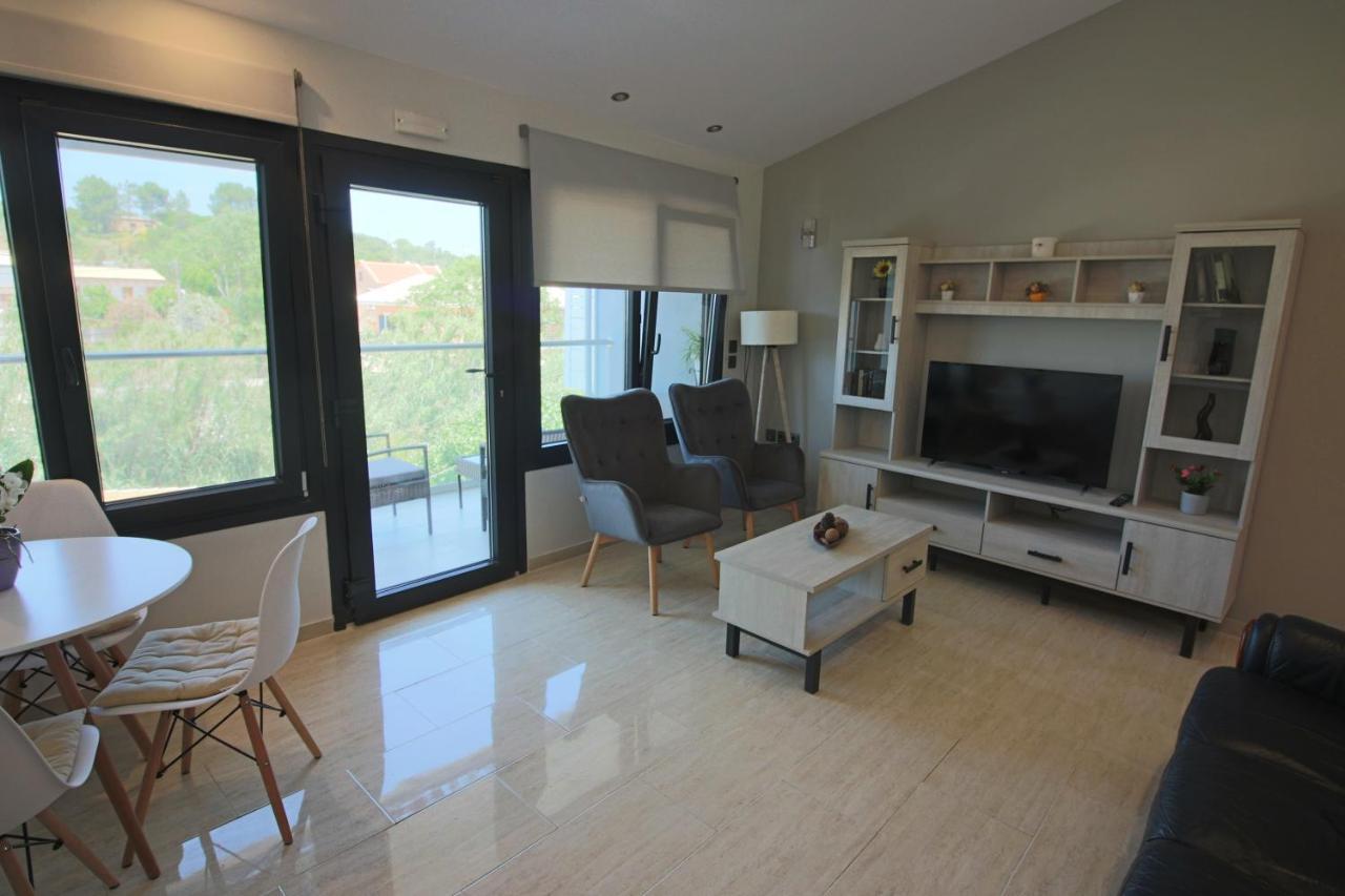 Santa Barbara Lakis 3*