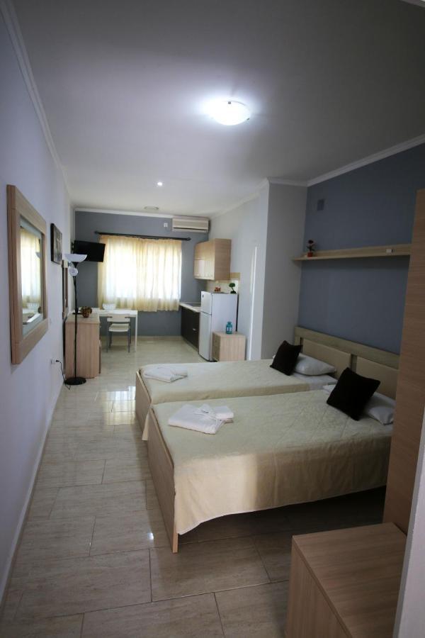Aparthotel Santa Barbara Lakis Perivolion