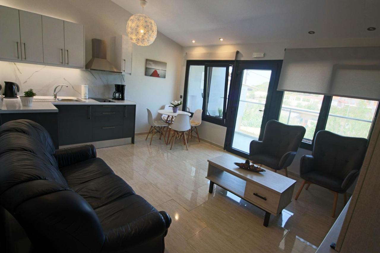 Santa Barbara Lakis 3* Perivolion
