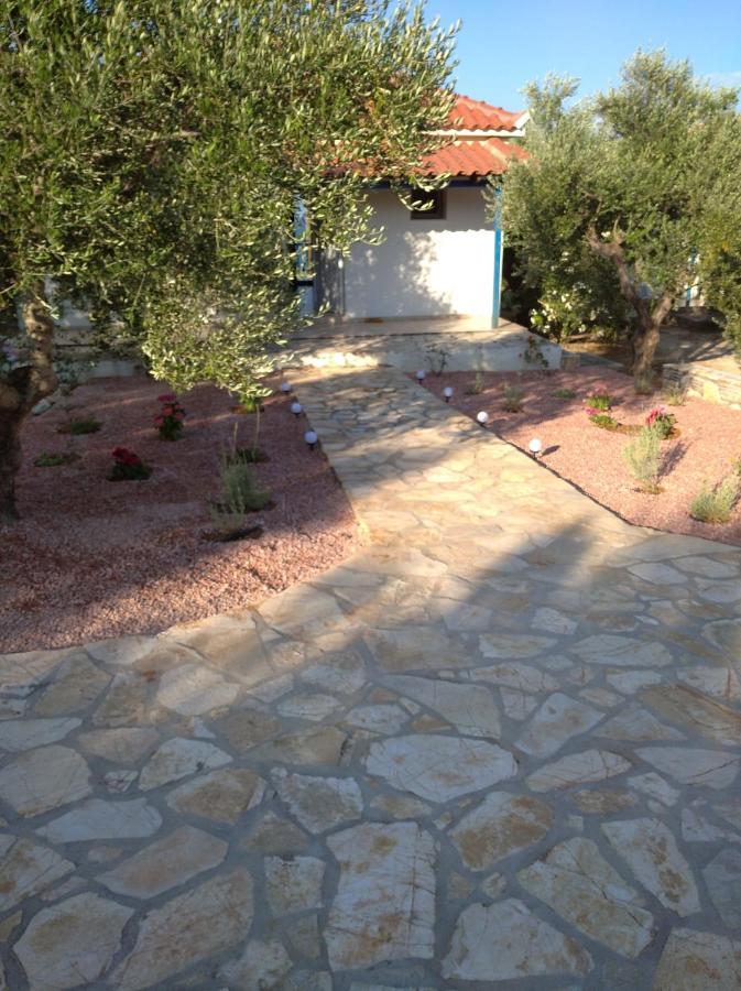 Aggeliki House 5 * Kompoi