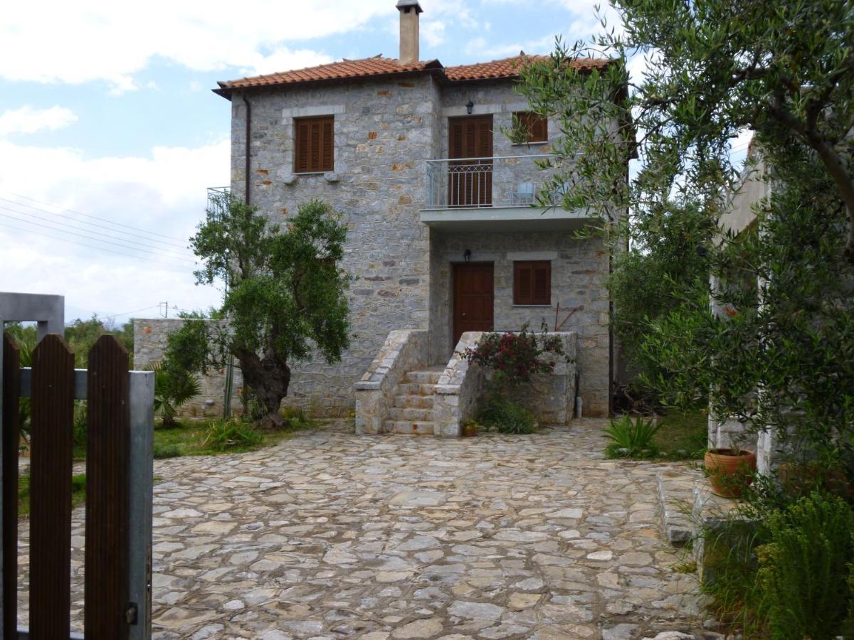 αλωνι Holiday home *