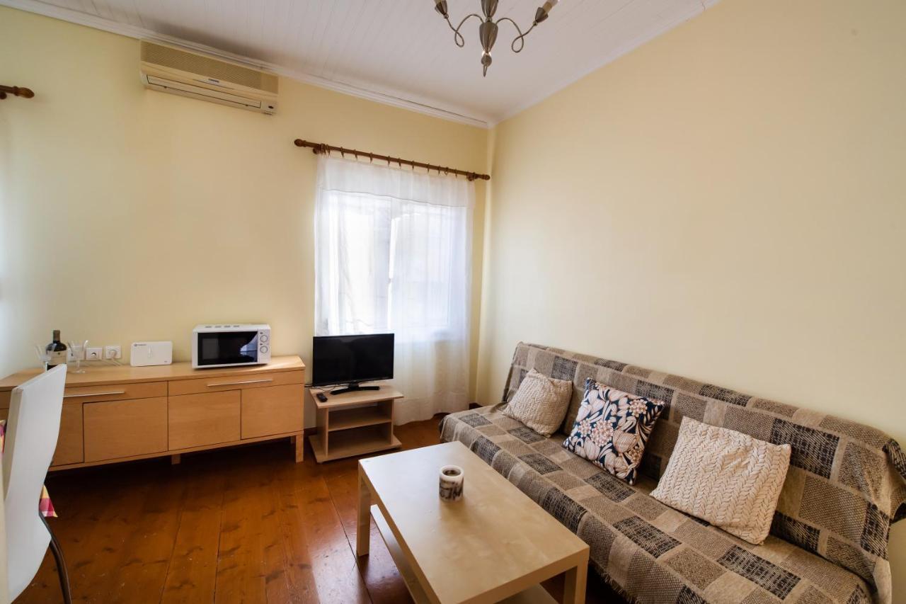 Ionian Grand - *