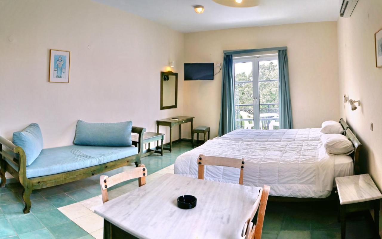 Aparthotel Panselinos
