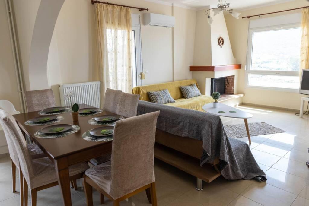 Port View House-comfy Family Apartment-panoramic View Nea Peramos (Macedonia)