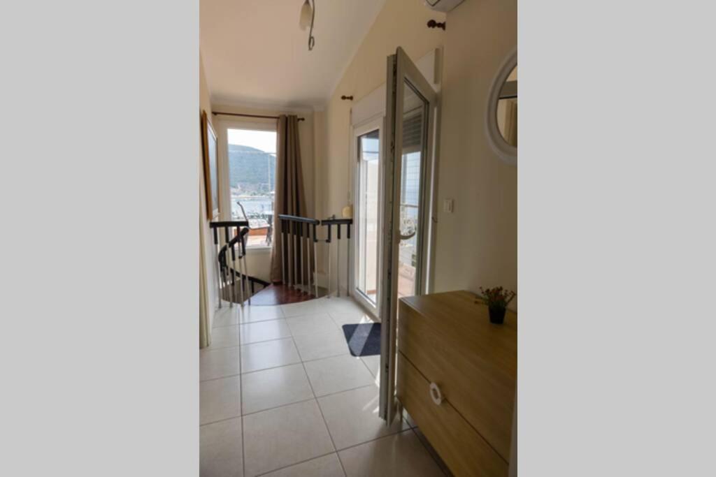 Port View House-comfy Family Apartment-panoramic View Apartment Nea Peramos (Macedonia)