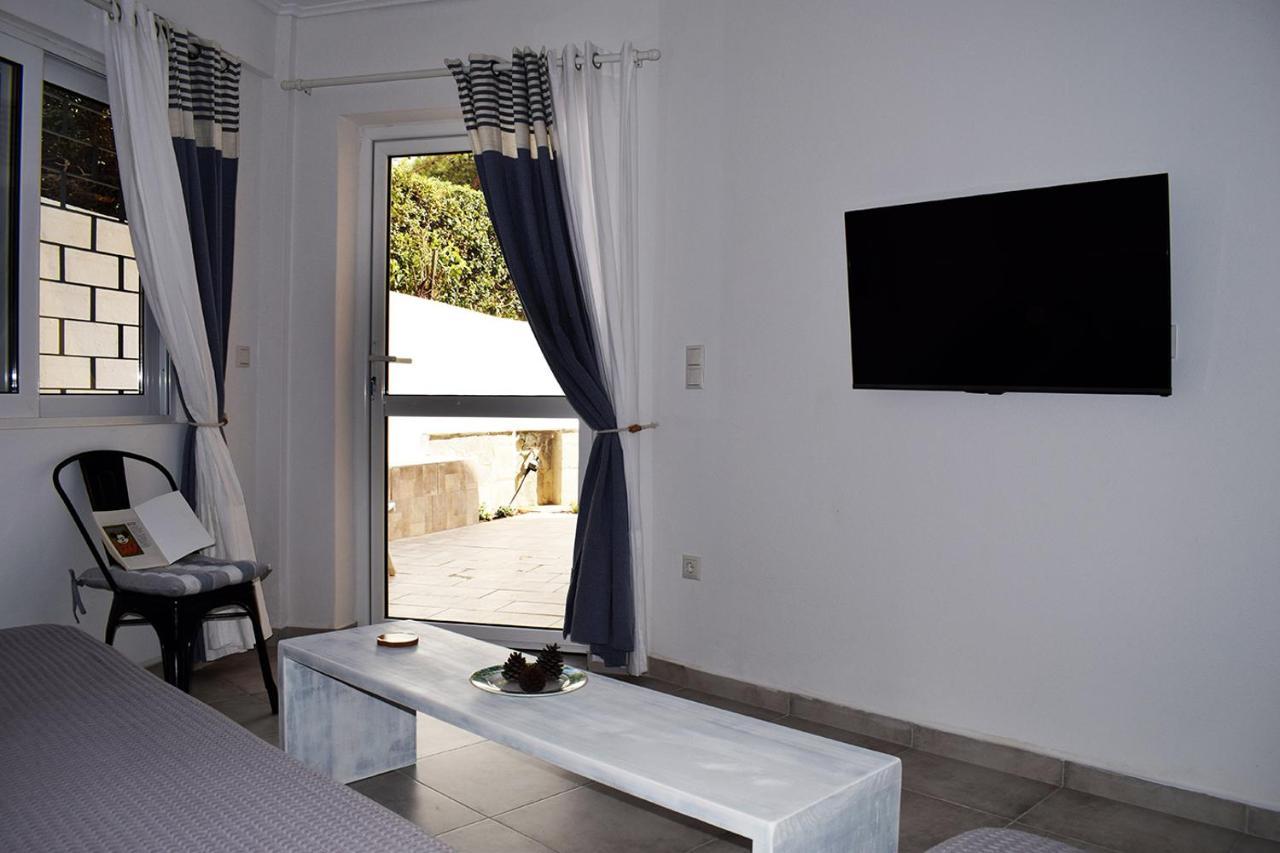 Agia Marina Koropi Holiday home *