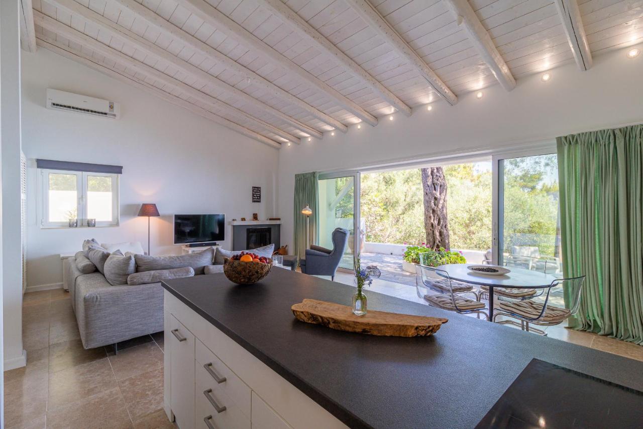 Zoela Corfu - 2 Seperate With Full Privacy Holiday home