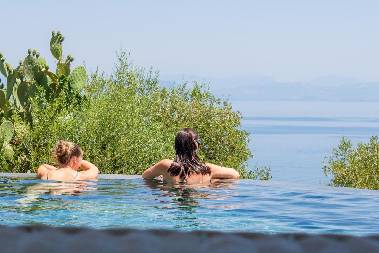 Zoela Corfu - 2 Seperate With Full Privacy Holiday home