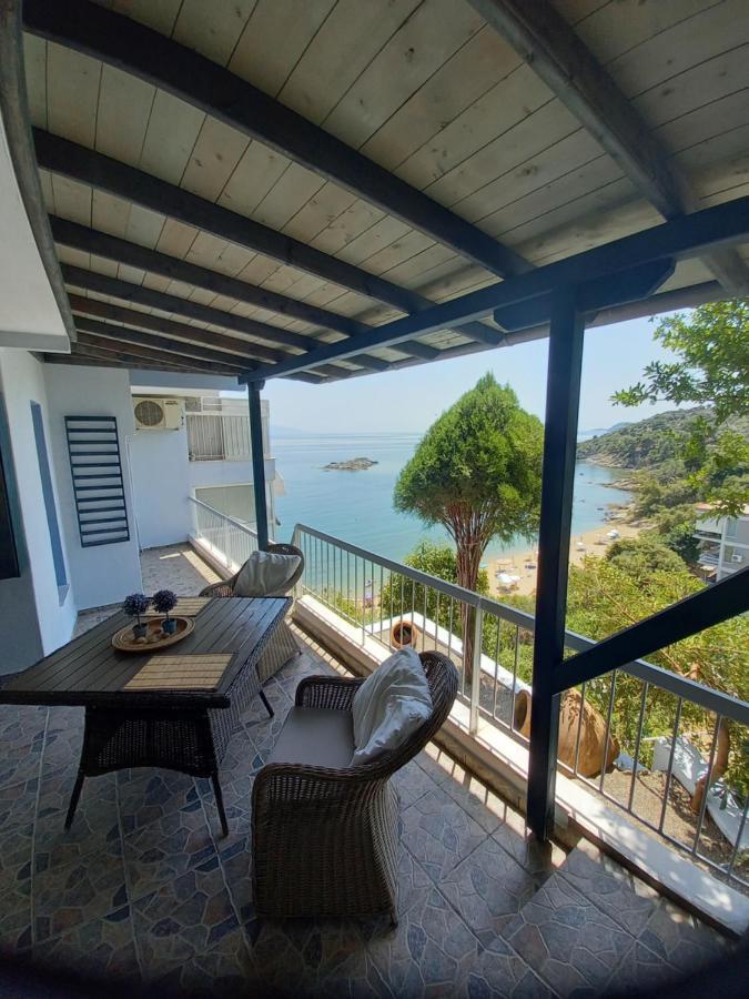 Balcony By The Sea Apartment *
