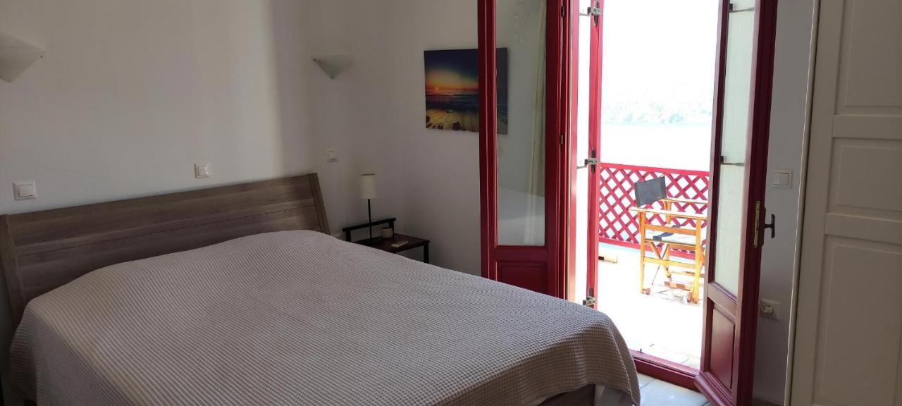 Apartment Asvestoti Maisonettes Red House