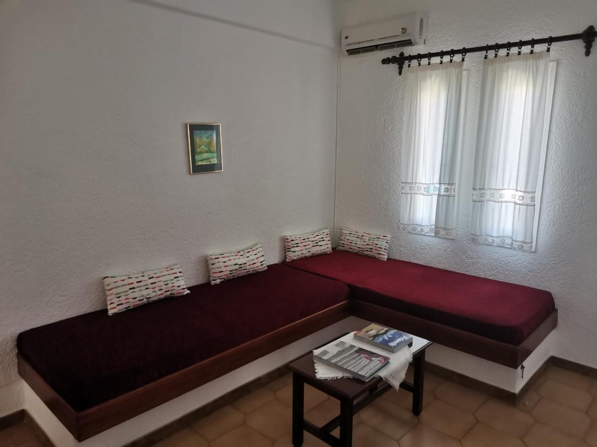 House Near Sea Apartment Gavrio