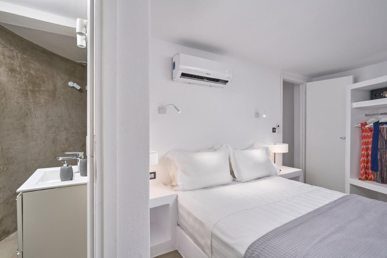 Topos Exclusive Santorini *