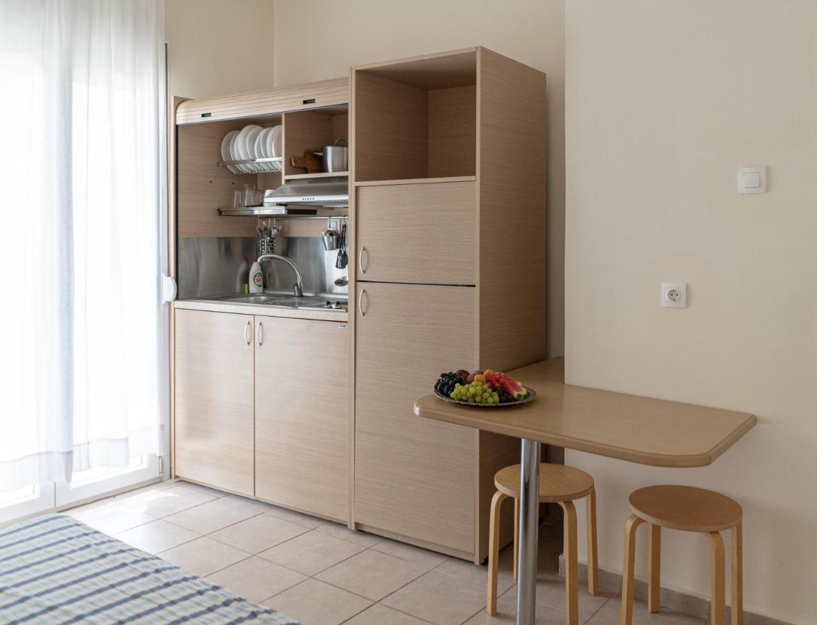 Thalassenia & 3 Apartment Hanioti
